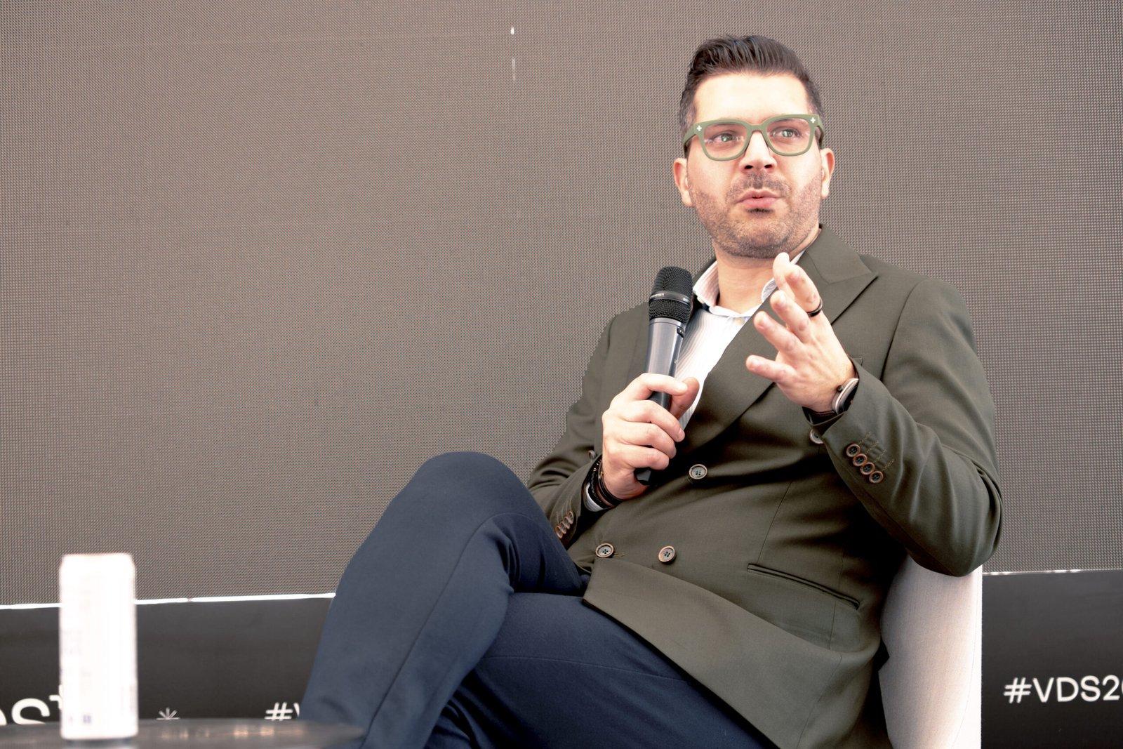 Sam Eshrati explica Cómo la Comunidad LGBTQ+ Impulsa la Innovación y el Futuro del Emprendimiento